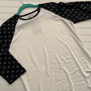 NWT Lularoe Randy Baseball Tee Size S (6-8)